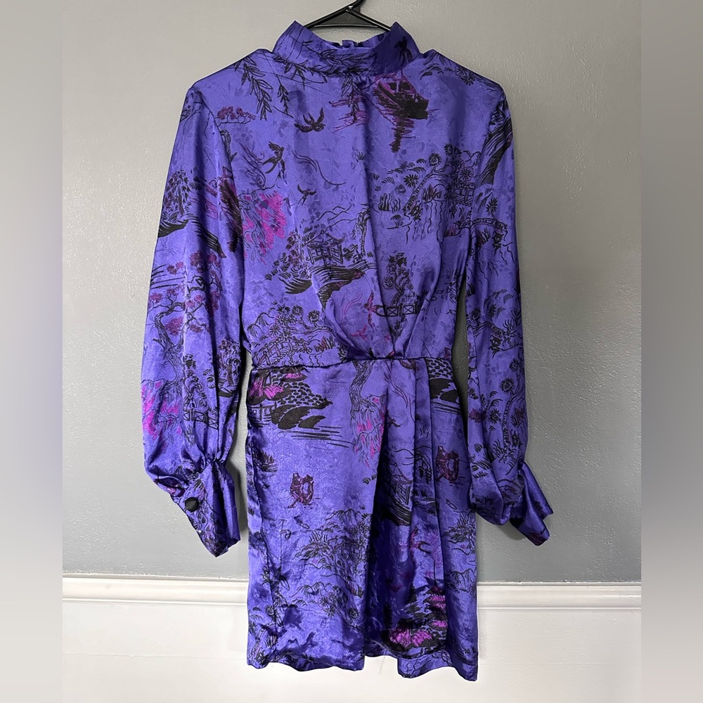 Zara Purple dress w front slit. Back buttons S ❤️
